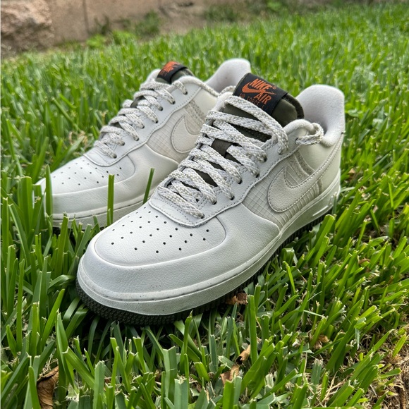 NIKE Air Force 1'07 LV8 Sneaker Phantom/ Cargo Khaki/ Russet men size 8 - Picture 11 of 15